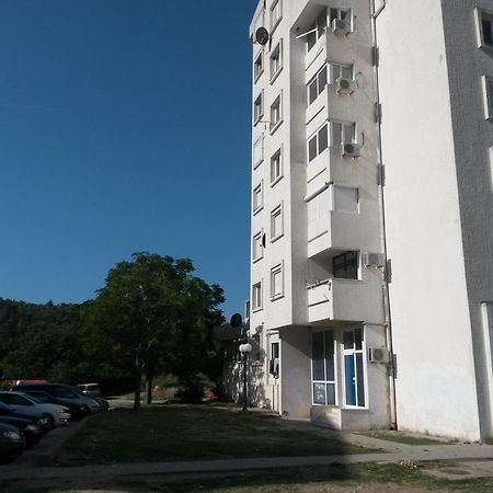 Apartment Tijana Sutomore Ngoại thất bức ảnh
