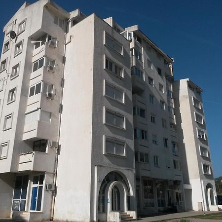 Apartment Tijana Sutomore Ngoại thất bức ảnh
