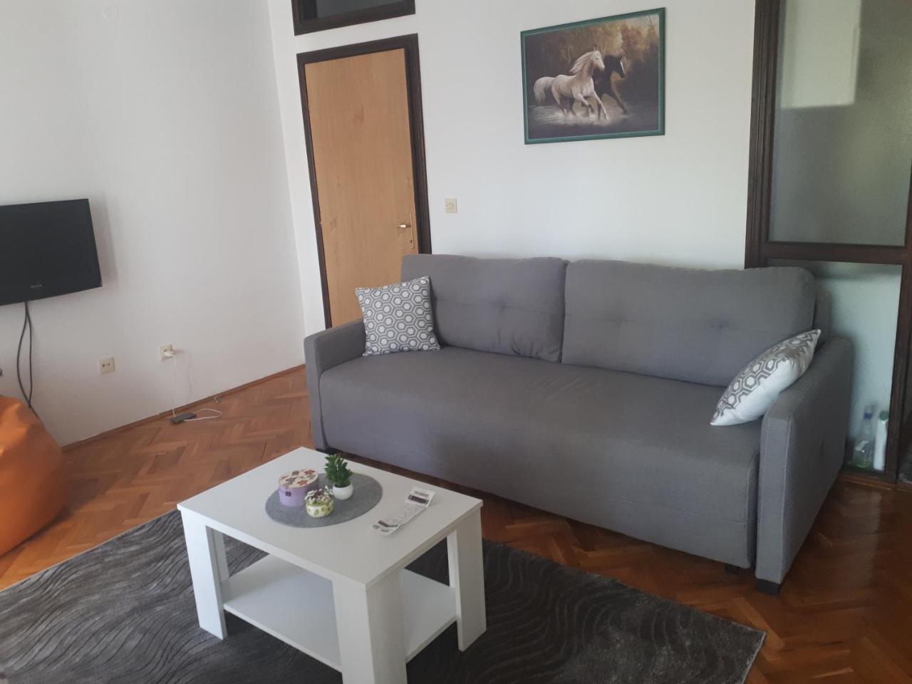 Apartment Tijana Sutomore Ngoại thất bức ảnh