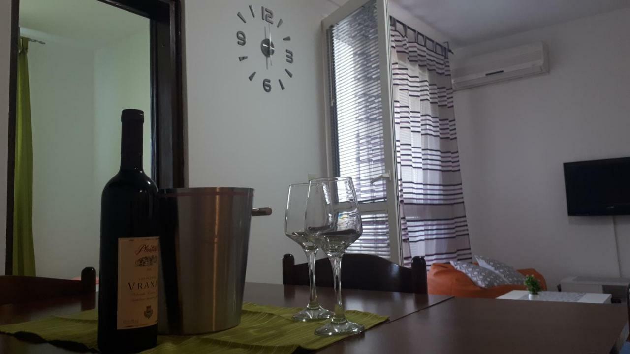 Apartment Tijana Sutomore Ngoại thất bức ảnh
